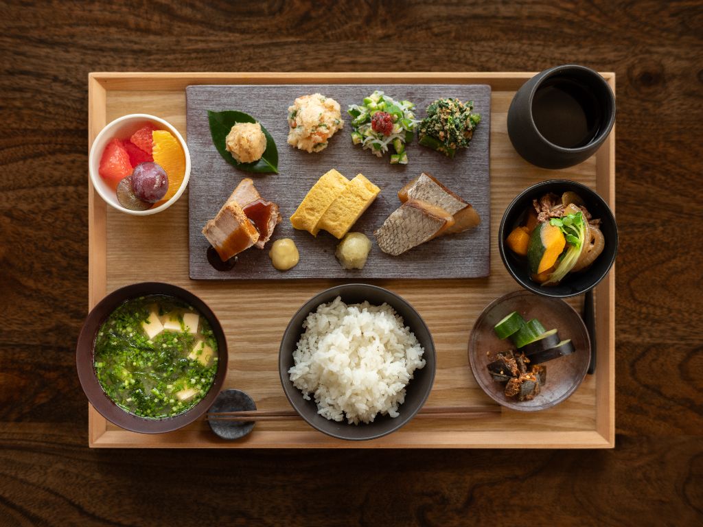 五島の和朝食 — 料理長こだわりの一汁多菜